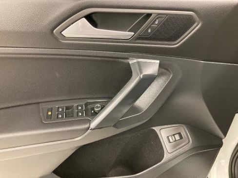 Used 2019 Volkswagen Tiguan SEL FWD image 31