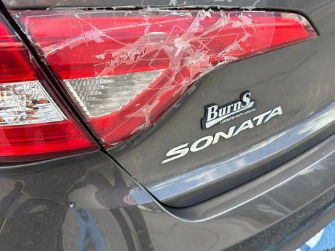 Used 2015 Hyundai Sonata SE FWD image 11