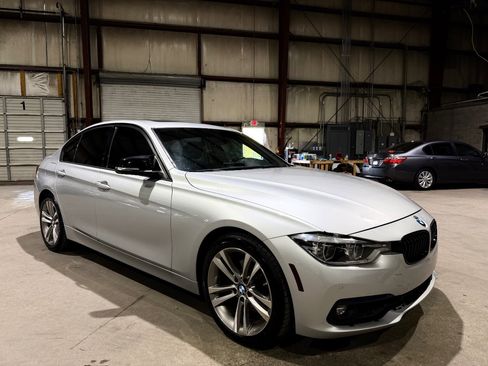 Used 2016 BMW 328i Sedan w/ Technology Package image 2
