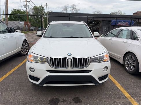 Used 2015 BMW X3 xDrive28i AWD/4WD image 2