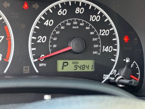 Used 2013 Toyota Corolla LE FWD image 20