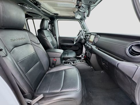 Used 2023 Jeep Wrangler Unlimited Sahara AWD/4WD image 20