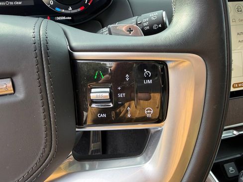 Used 2024 Land Rover Range Rover Long Wheelbase SE image 22