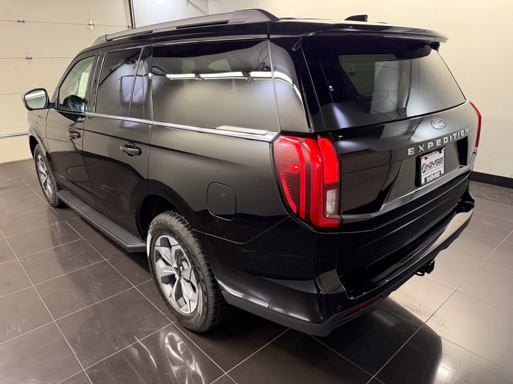 New 2027 Ford Expedition Active AWD/4WD image 4