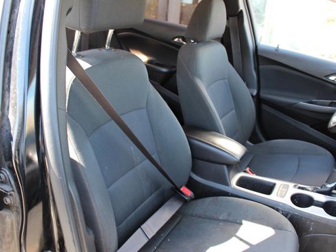 Used 2017 Chevrolet Cruze LS image 16