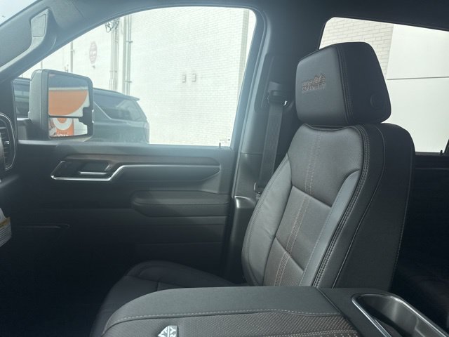 New 2026 Chevrolet Silverado 2500 High Country w/ Midnight Edition AWD/4WD image 28