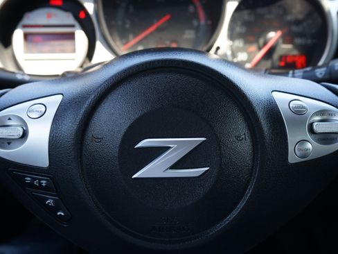 Used 2011 Nissan 370Z Touring w/ Sport Pkg RWD image 20
