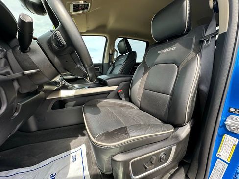 Used 2021 RAM 1500 Laramie AWD/4WD image 7