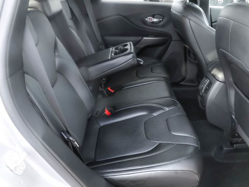 Used 2020 Jeep Cherokee Latitude Lux w/ Comfort/Convenience Group image 36