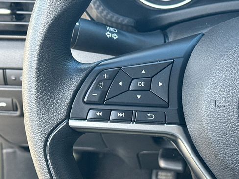 Used 2023 Nissan Sentra SV image 24