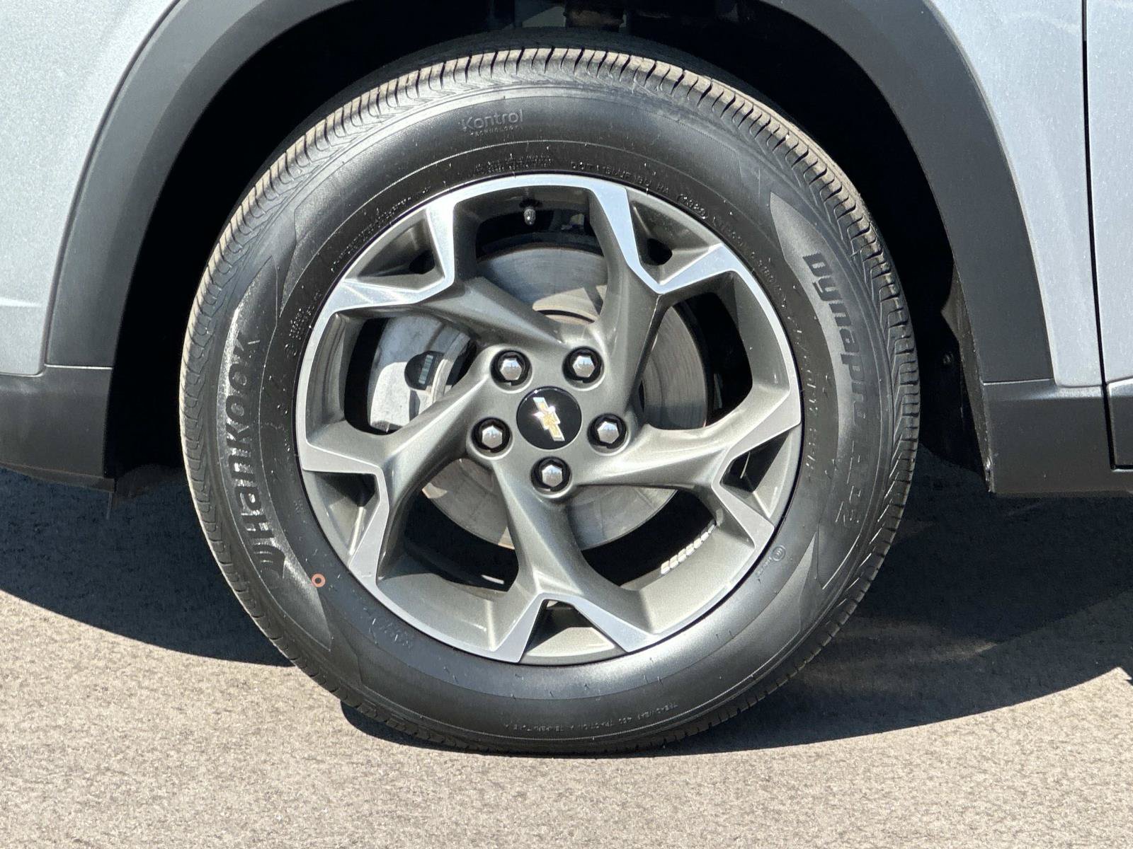 Certified 2024 Chevrolet Trax LT w/ Sunroof Package FWD image 8