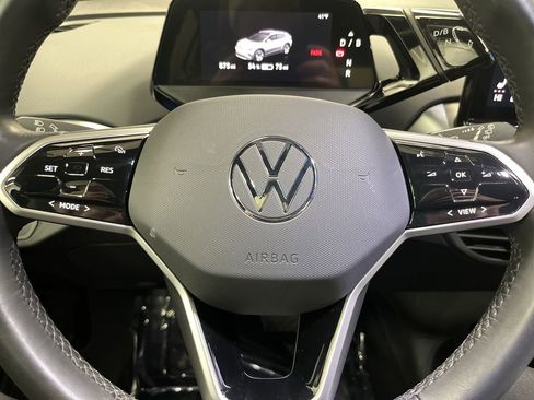 Used 2022 Volkswagen ID.4 Pro S image 17
