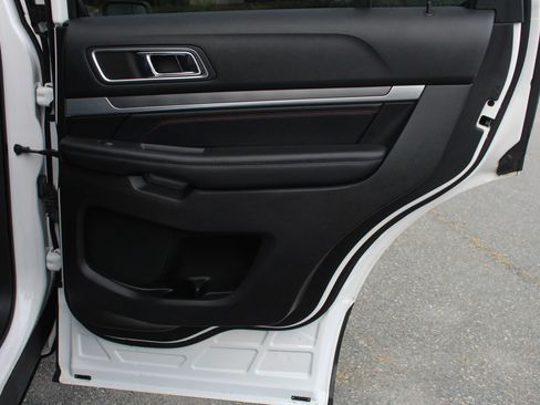 Used 2017 Ford Explorer Sport AWD/4WD image 17
