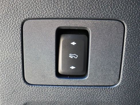 Used 2022 Ford F250 Lariat w/ Lariat Value Package AWD/4WD image 29