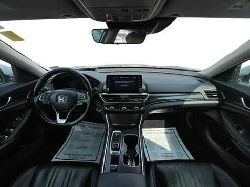 Used 2022 Honda Accord Touring image 11