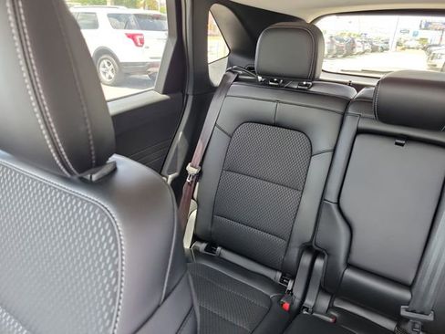 Certified 2025 Ford Escape SE FWD image 18
