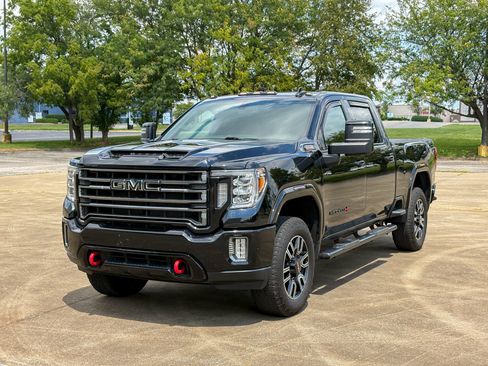 Used 2022 GMC Sierra 2500 AT4 w/ Snow Plow Prep/Camper Package AWD/4WD image 4