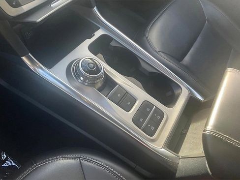 Certified 2021 Ford Explorer XLT w/ Equipment Group 202A image 15