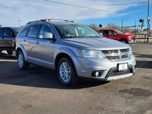 Used 2017 Dodge Journey SXT w/ Comfort/Convenience Group image 7