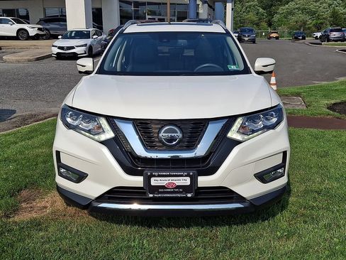 Used 2018 Nissan Rogue SL w/ Premium Package AWD/4WD image 2
