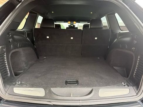 Used 2019 Jeep Grand Cherokee Limited w/ Trailer Tow Group IV AWD/4WD image 18
