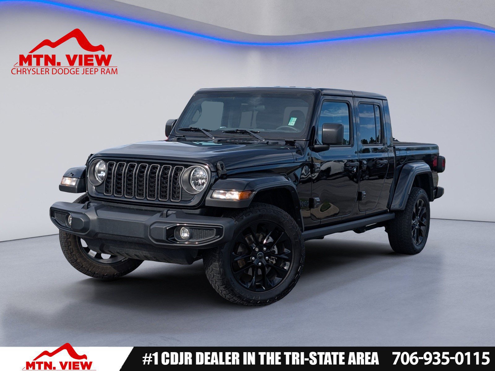 Used 2025 Jeep Gladiator Sport AWD/4WD image 1