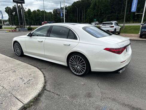 Used 2022 Mercedes-Benz S 500 4MATIC w/ AMG Line Package image 25