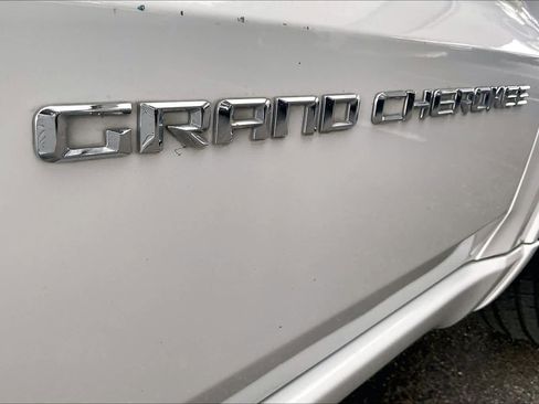 Used 2015 Jeep Grand Cherokee Overland RWD image 10