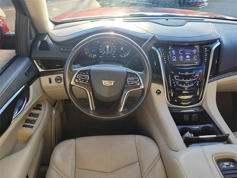Used 2020 Cadillac Escalade Luxury w/ Escalade Sport Edition image 9