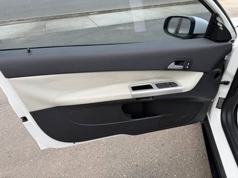 Used 2013 Volvo C30 T5 image 13