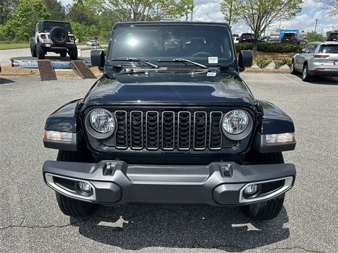 New 2025 Jeep Gladiator Sport image 8