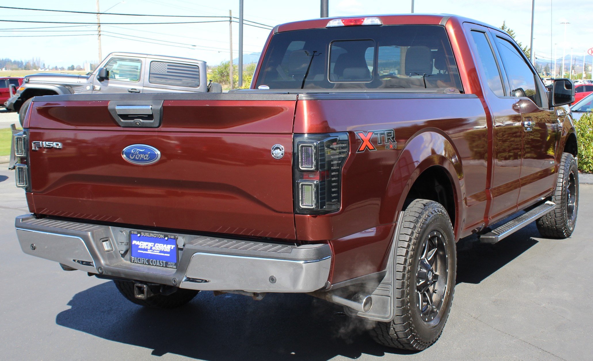 Used 2015 Ford F150 XLT w/ Equipment Group 302A Luxury AWD/4WD image 6