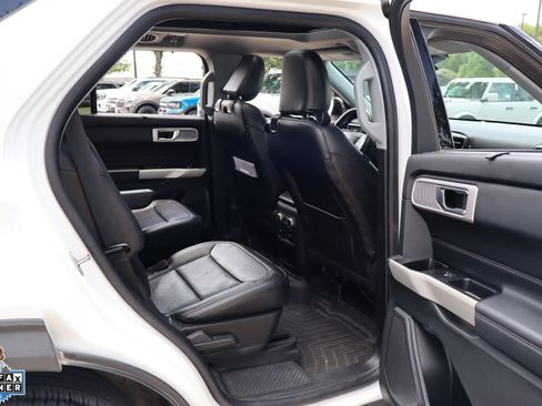 Certified 2021 Ford Explorer Limited w/ Equipment Group 301A RWD image 28