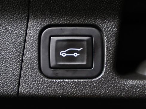 Used 2017 GMC Acadia SLE w/ Driver Alert Package I image 43