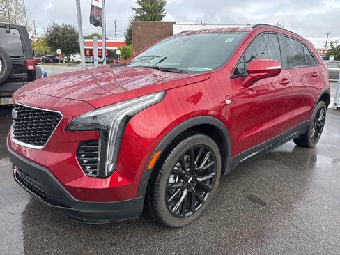 Used 2023 Cadillac XT4 Sport image 2