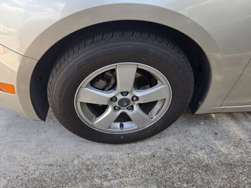 Certified 2016 Chevrolet Cruze LT FWD image 10