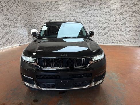 Used 2022 Jeep Grand Cherokee L Limited AWD/4WD image 2