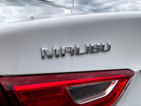 Used 2021 Chevrolet Malibu LS FWD image 20