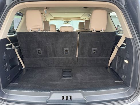 Used 2024 Ford Expedition Limited AWD/4WD image 12
