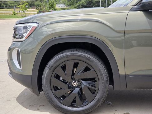New 2026 Volkswagen Atlas SE FWD image 6