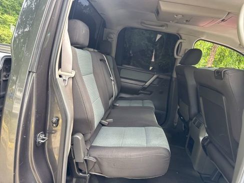 Used 2005 Nissan Titan SE w/ (W01) Utility Bed Pkg image 13