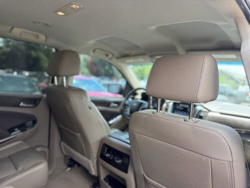 Used 2018 Chevrolet Tahoe LT w/ Luxury Package RWD image 41