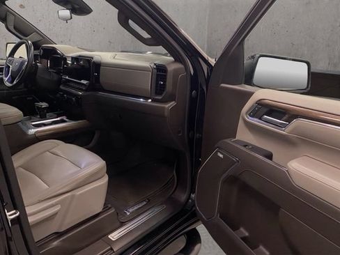 Used 2023 Chevrolet Silverado 1500 LT Trail Boss w/ LT Trail Boss Premium Package AWD/4WD image 20