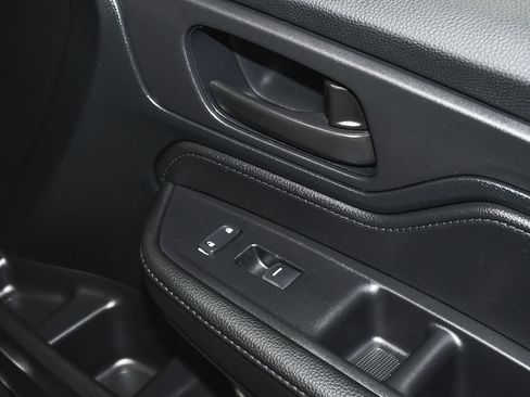 Used 2023 Honda Odyssey EX-L image 17
