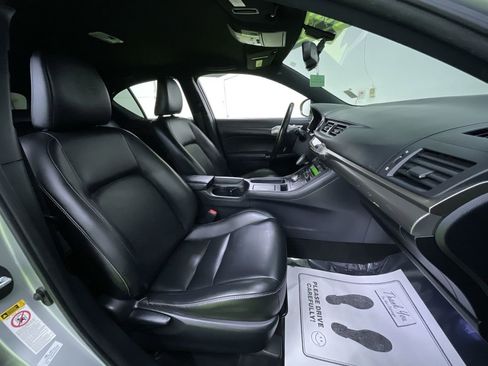 Used 2016 Lexus CT 200h w/ F-Sport Package image 28