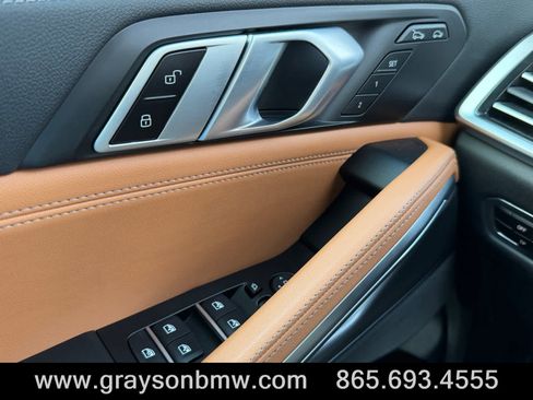 Used 2023 BMW X6 xDrive40i w/ Premium Package image 23