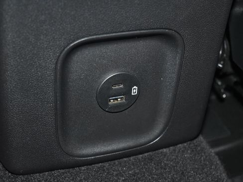 Used 2022 Ford Escape SE image 20