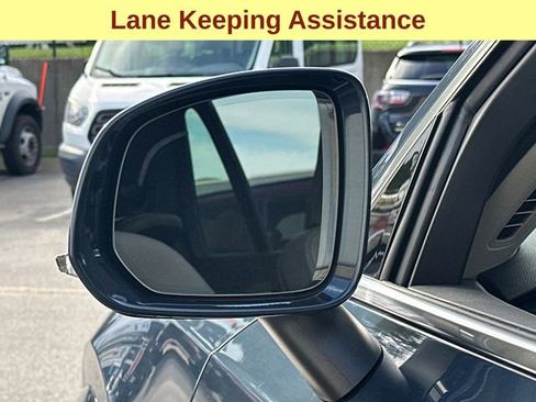 Used 2025 Volvo XC90 B6 Plus image 8