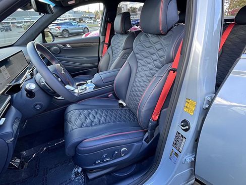 Used 2025 Genesis GV80 3.5T e-SC image 16