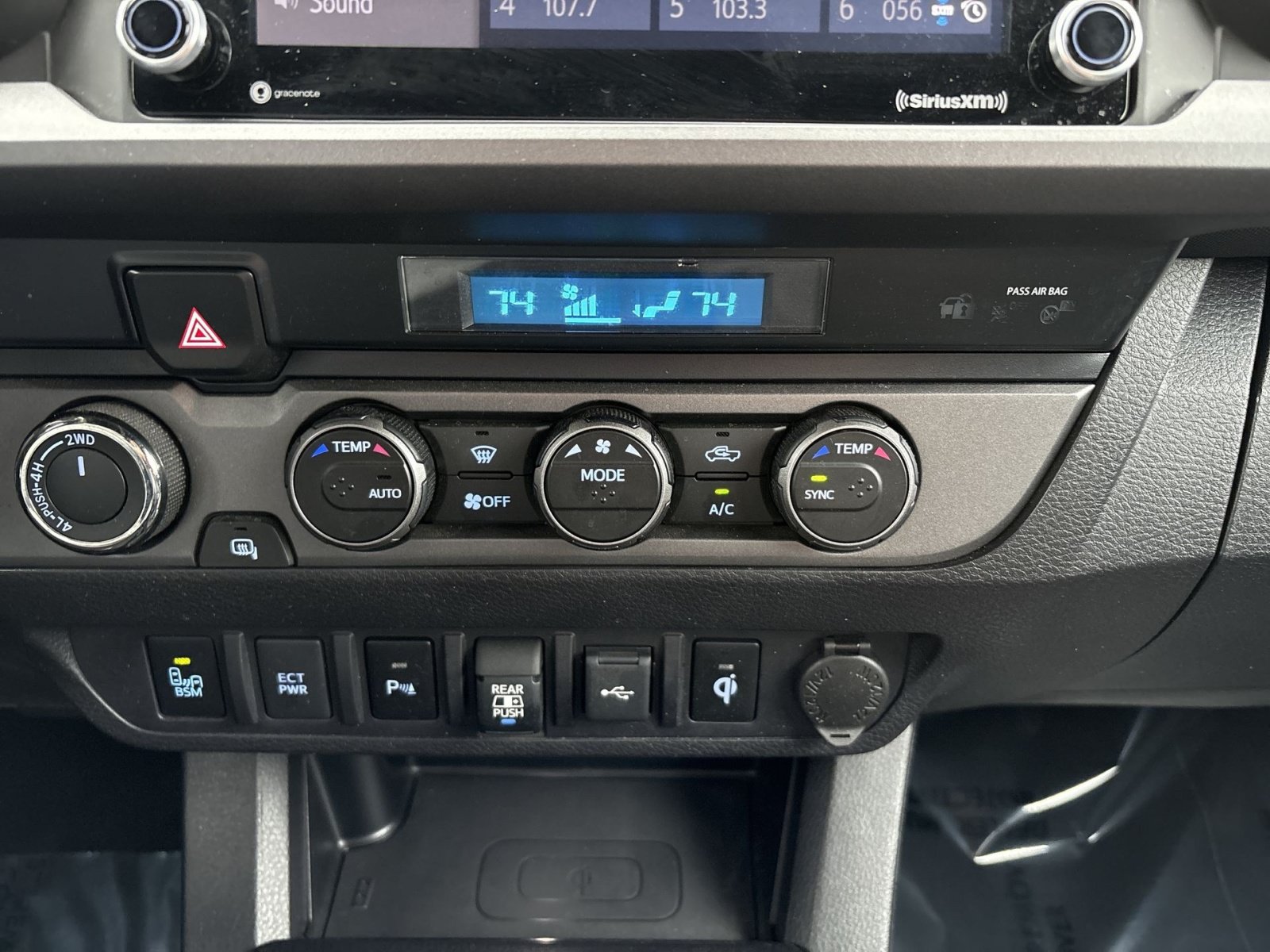 Used 2021 Toyota Tacoma TRD Off-Road w/ Technology Package AWD/4WD image 20